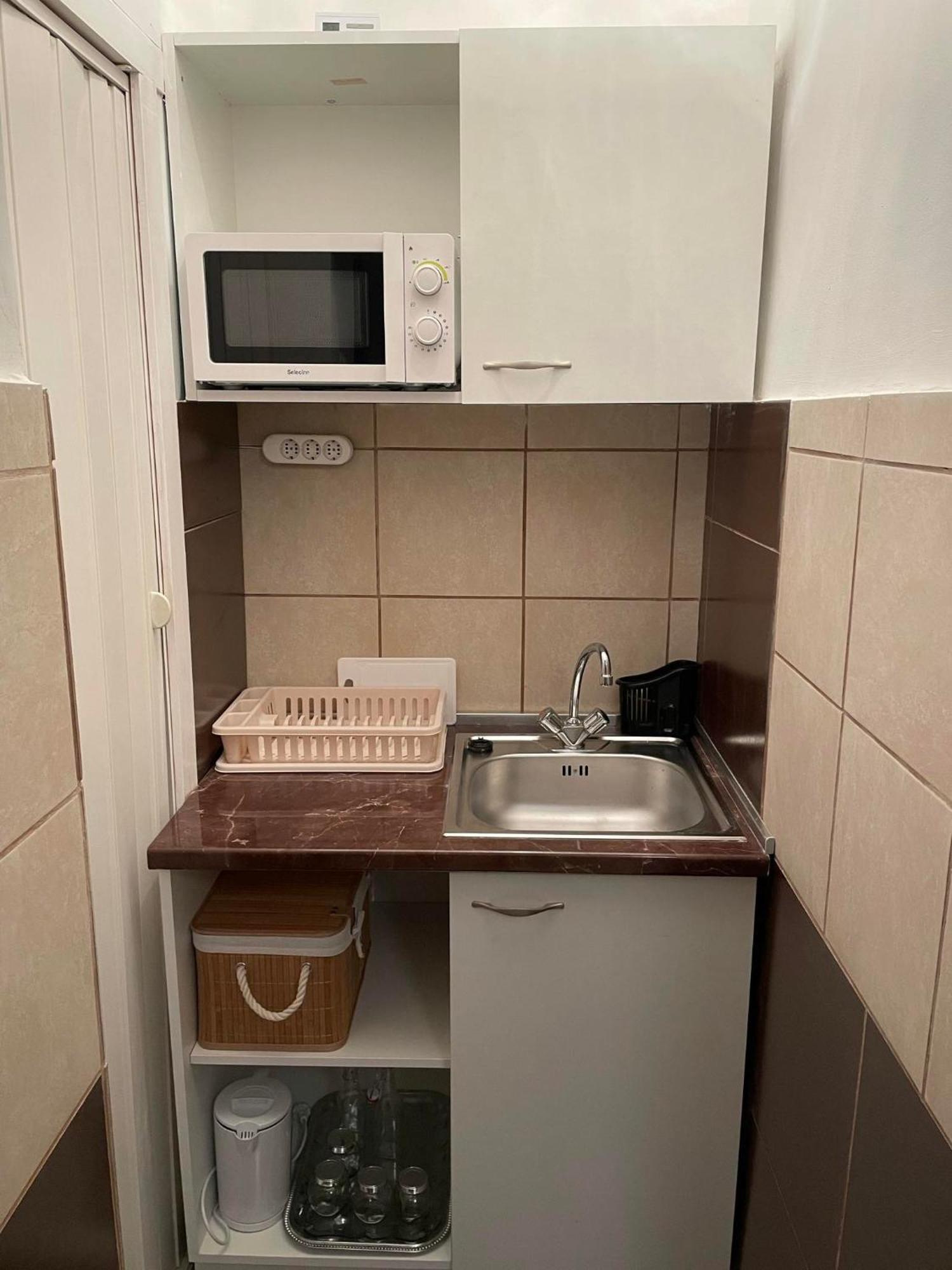 Adam Apartman Hajduszoboszlo Exterior photo