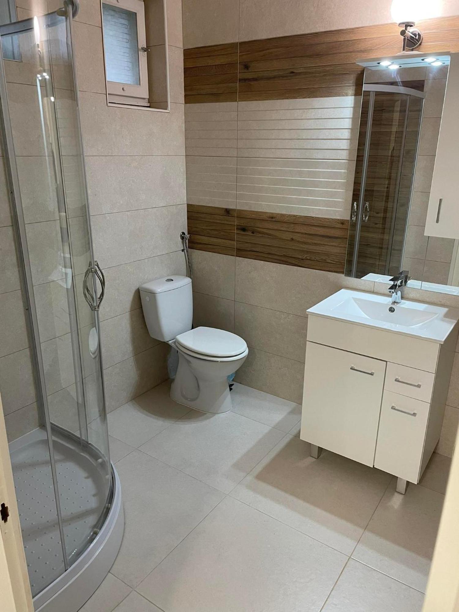 Adam Apartman Hajduszoboszlo Exterior photo